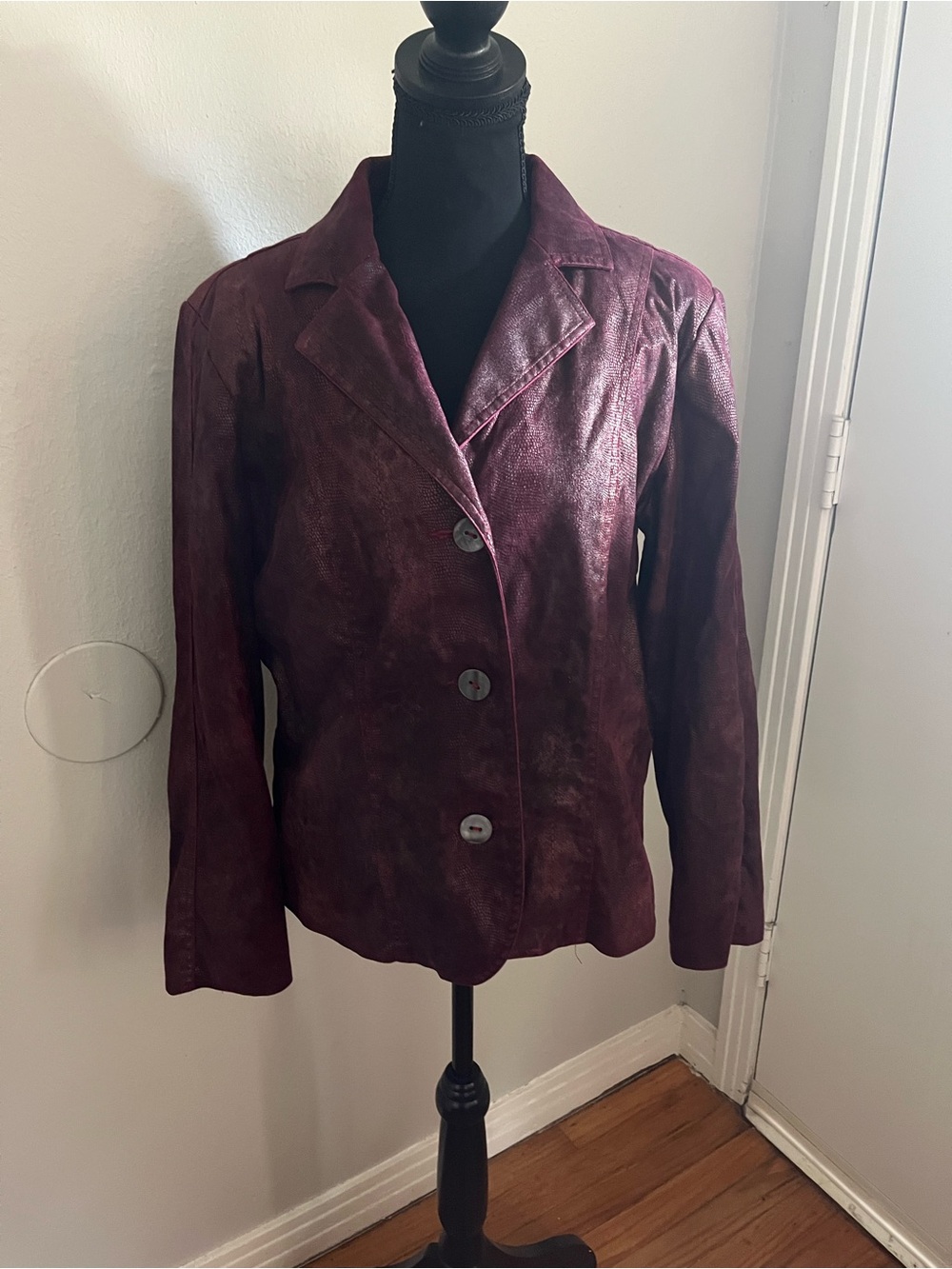 Vintage Erin London Women's Burgundy Button Up Textured Blazer Size L